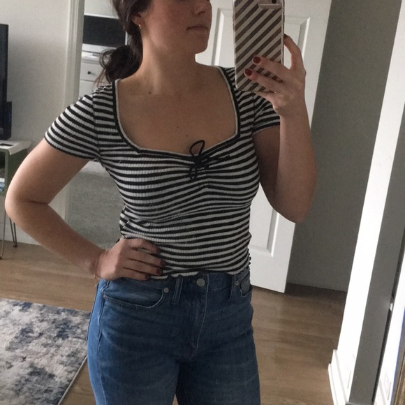 Abercrombie Black and white striped crop top - Picture 1 of 4